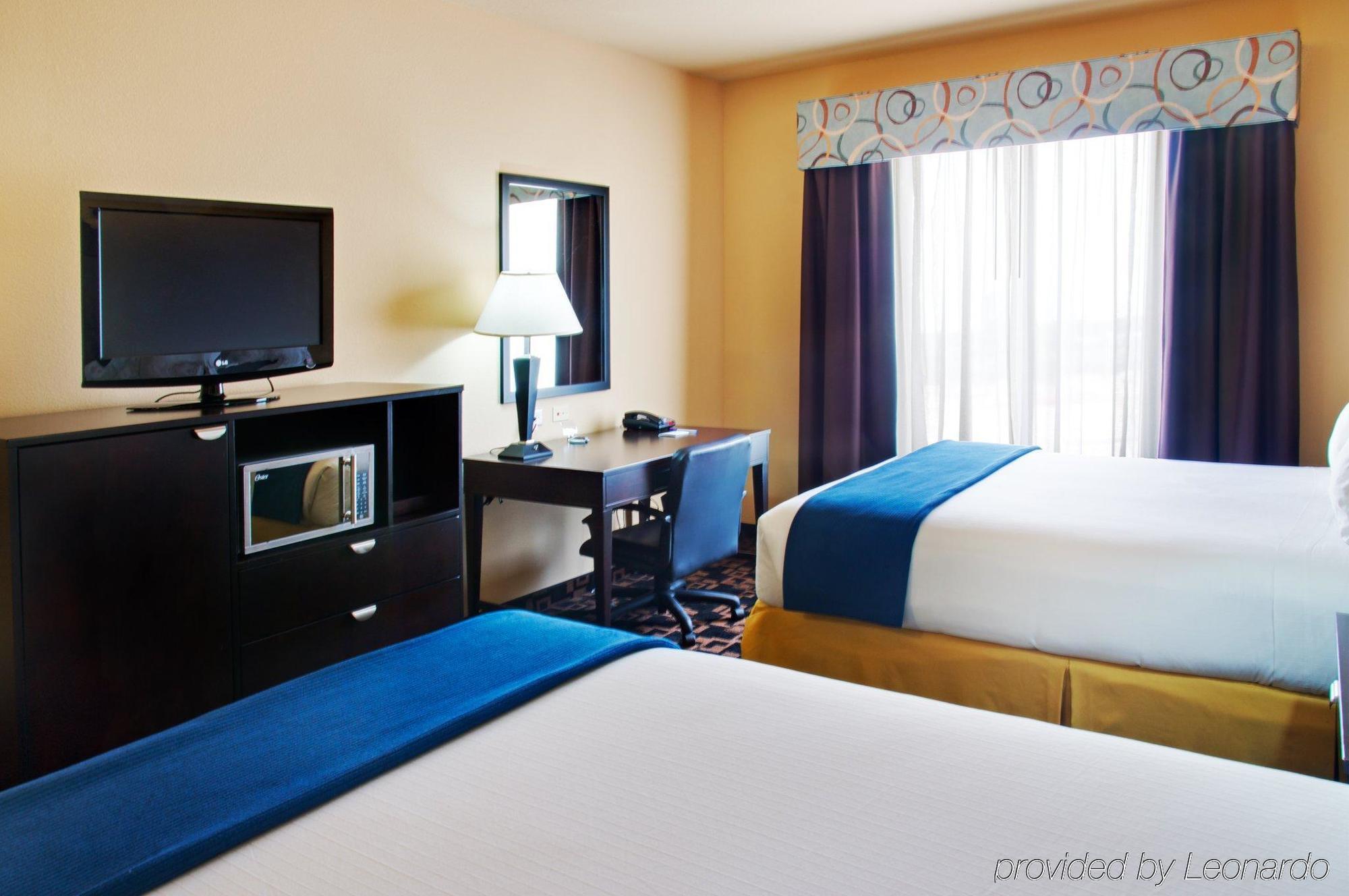 Holiday Inn Express Hotel & Suites Huntsville By Ihg חדר תמונה